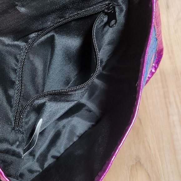 💜Disney Descendants Black "Good Isn't Always Easy" Lightweight Purse - Picture 4 of 7